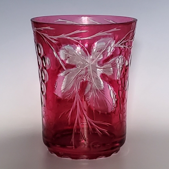 Vntg Cranberry Cut To Clear & Etched Gorgeous 6 3/8" Glass Vase - Picture 2 of 16